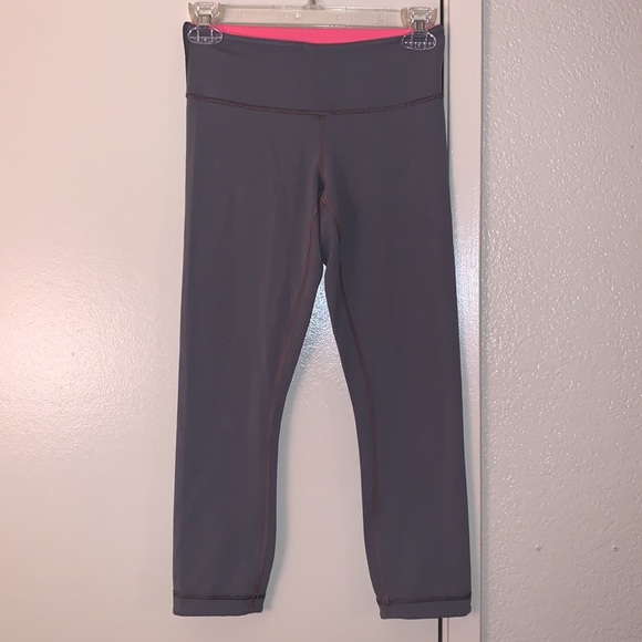 Lululemon Athletica Reversible Yoga Pants - Picture 4 of 12